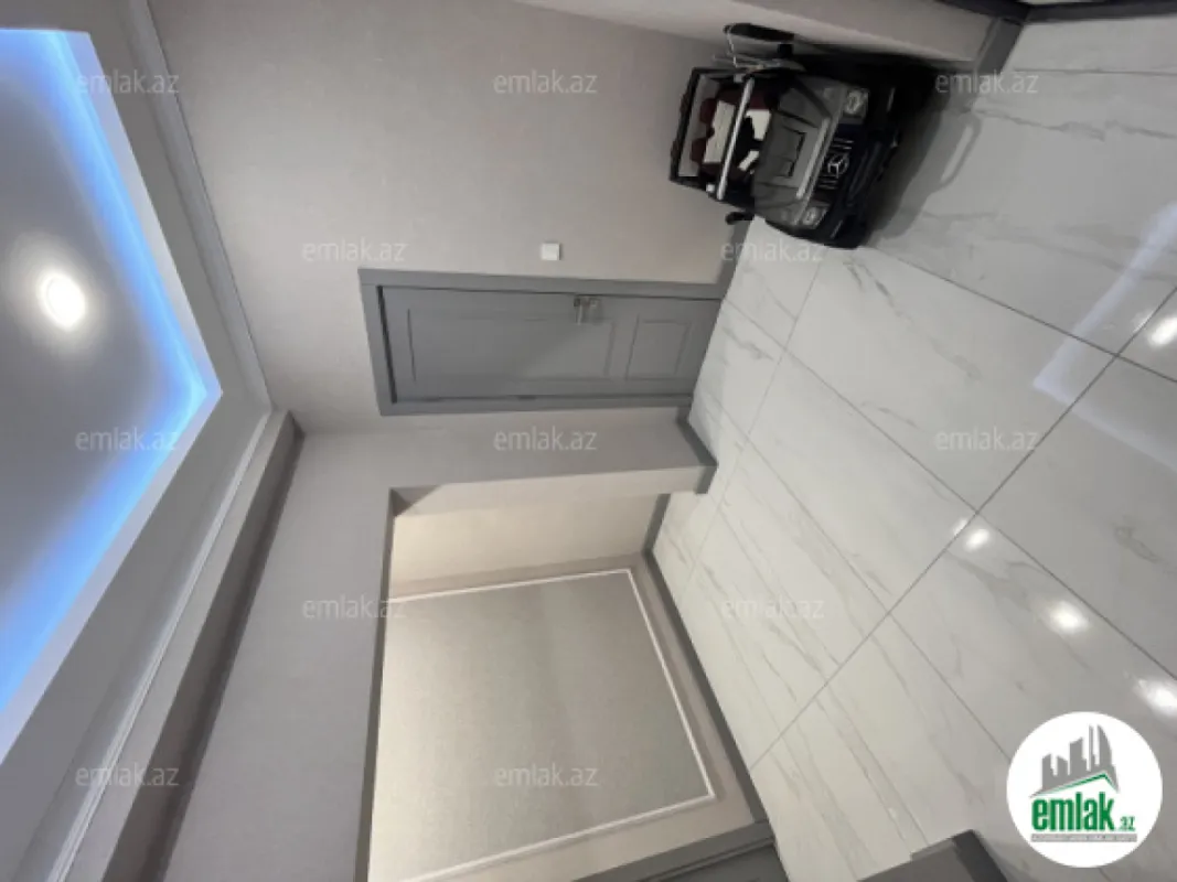 Satılır 2 otaqlı yeni tikili 61 m²