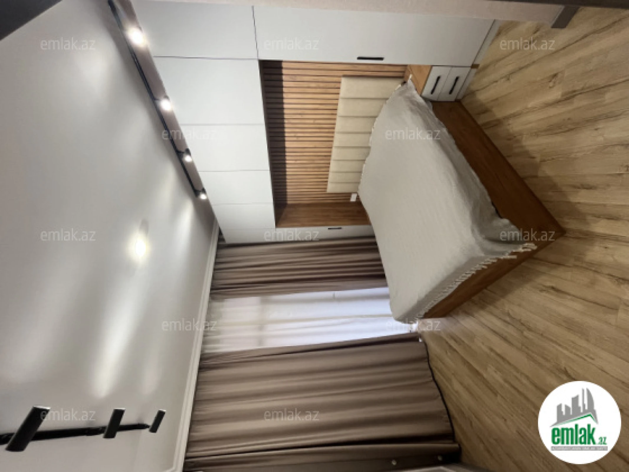 Satılır 2 otaqlı yeni tikili 61 m²