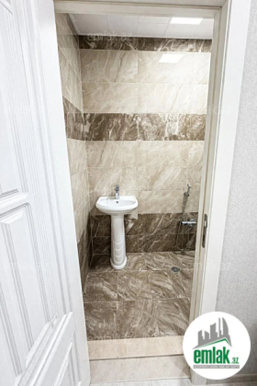 Satılır 3 otaqlı yeni tikili 93 m²