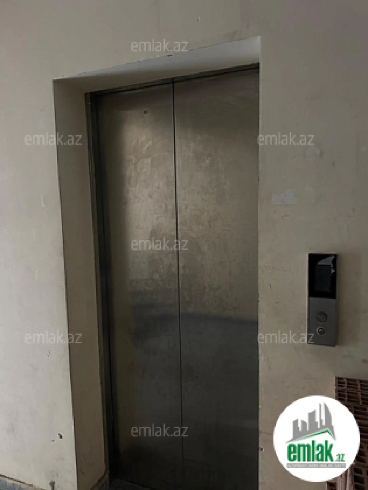 Satılır 4 otaqlı yeni tikili 110 m²
