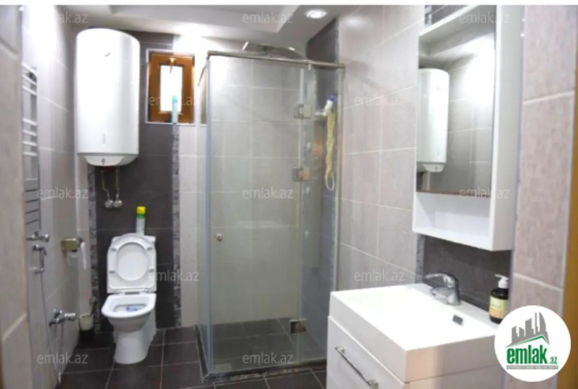 Satılır 6 otaqlı mənzil 140 m²