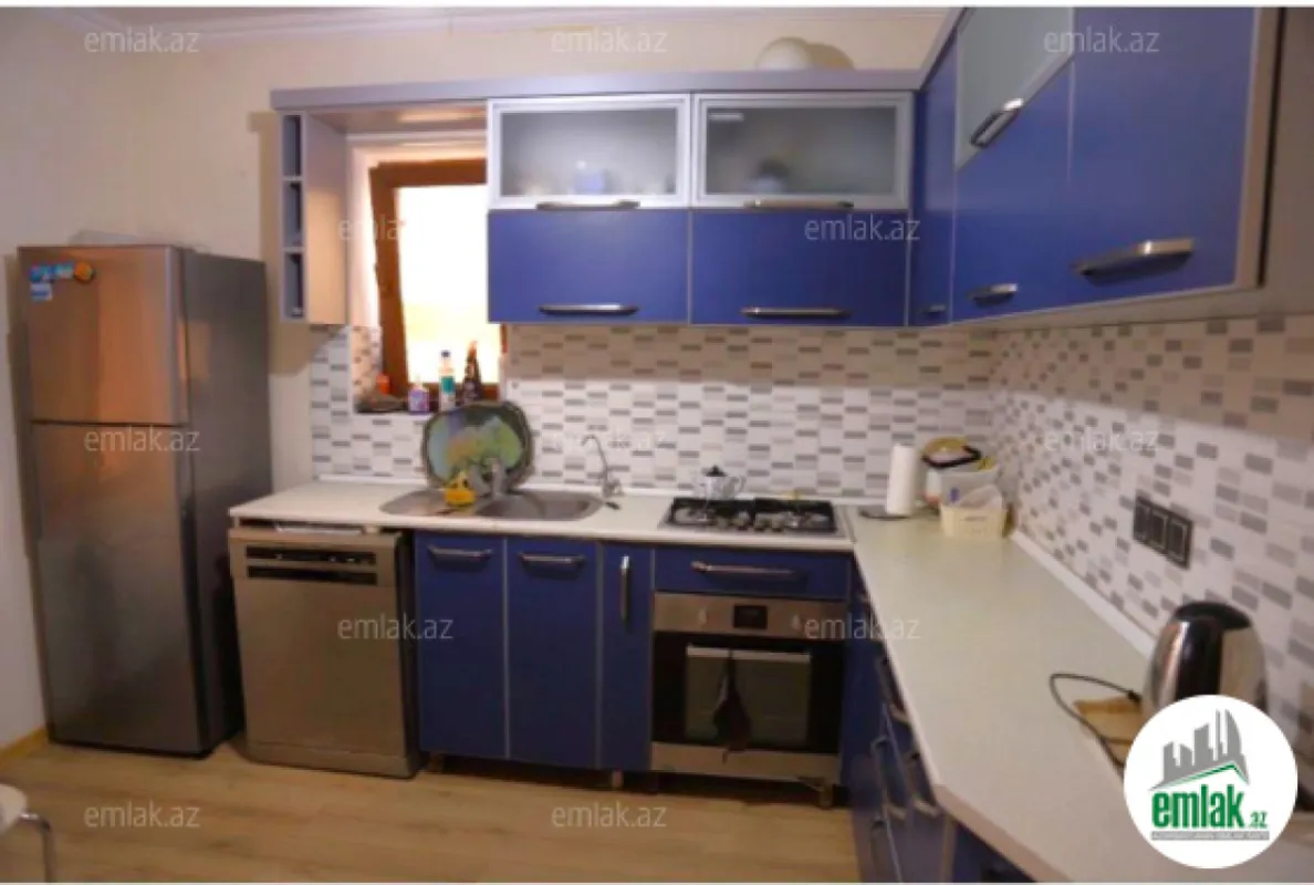 Satılır 6 otaqlı mənzil 140 m²