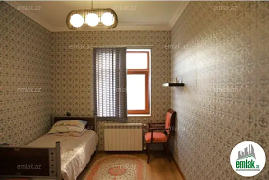 Satılır 6 otaqlı mənzil 140 m²