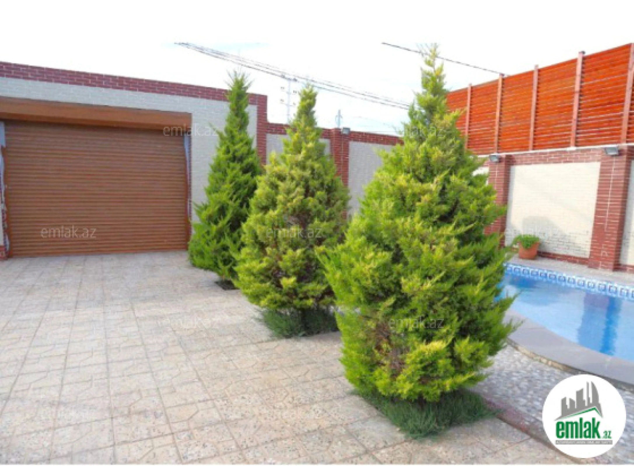 Satılır 6 otaqlı mənzil 140 m²