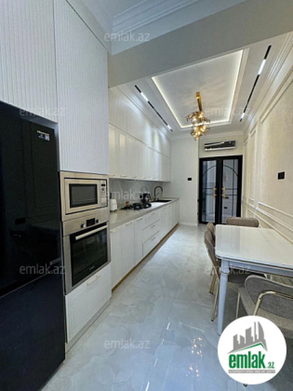 Satılır 3 otaqlı yeni tikili 127 m²