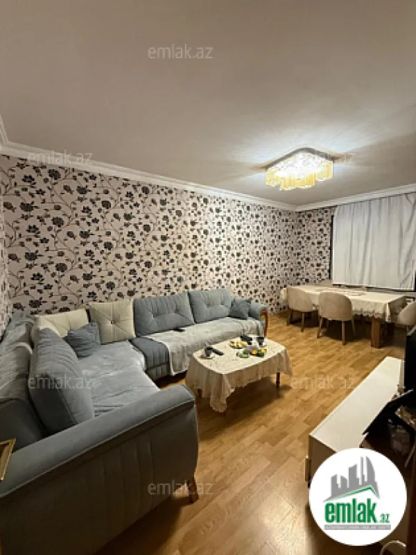 Satılır 3 otaqlı köhnə tikili 90 m²