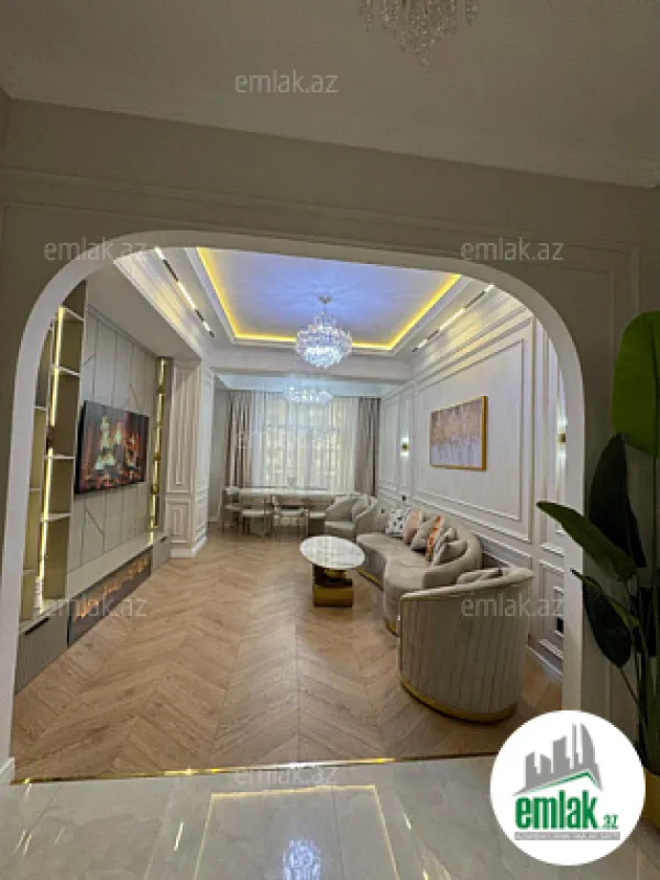 Satılır 3 otaqlı köhnə tikili 95 m²