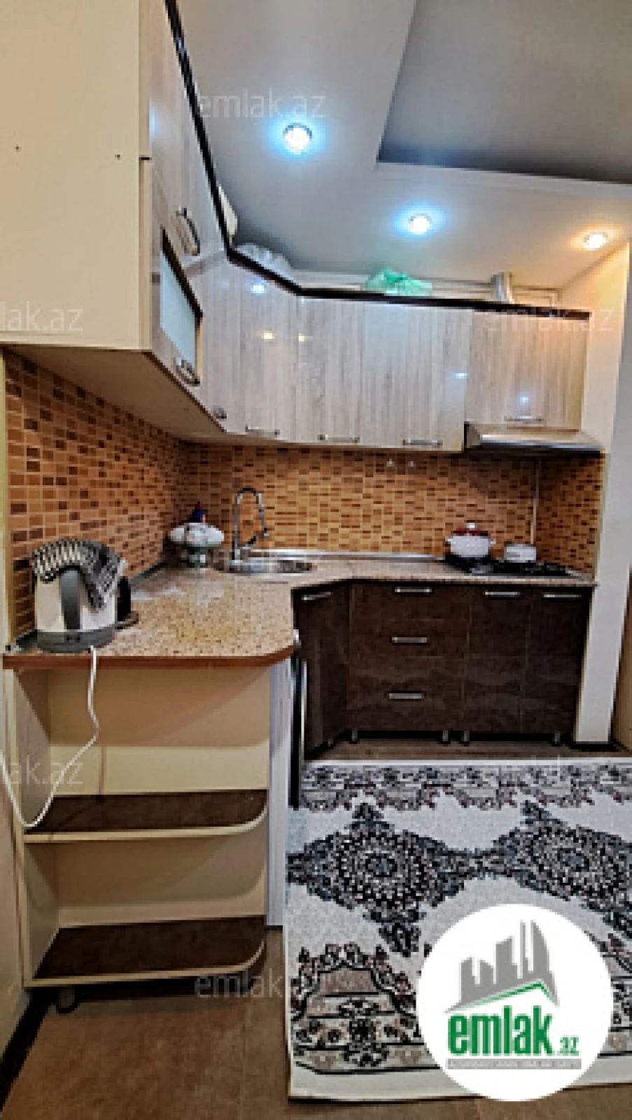 Satılır 2 otaqlı köhnə tikili 60 m²