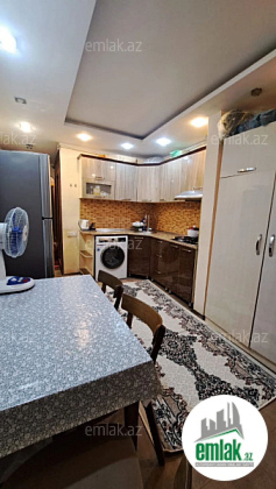 Satılır 2 otaqlı köhnə tikili 60 m²