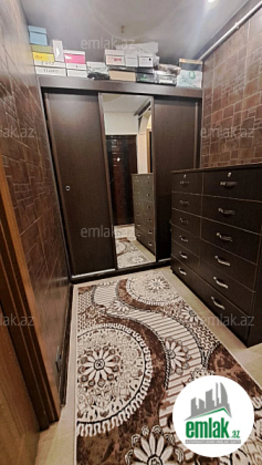 Satılır 2 otaqlı köhnə tikili 60 m²