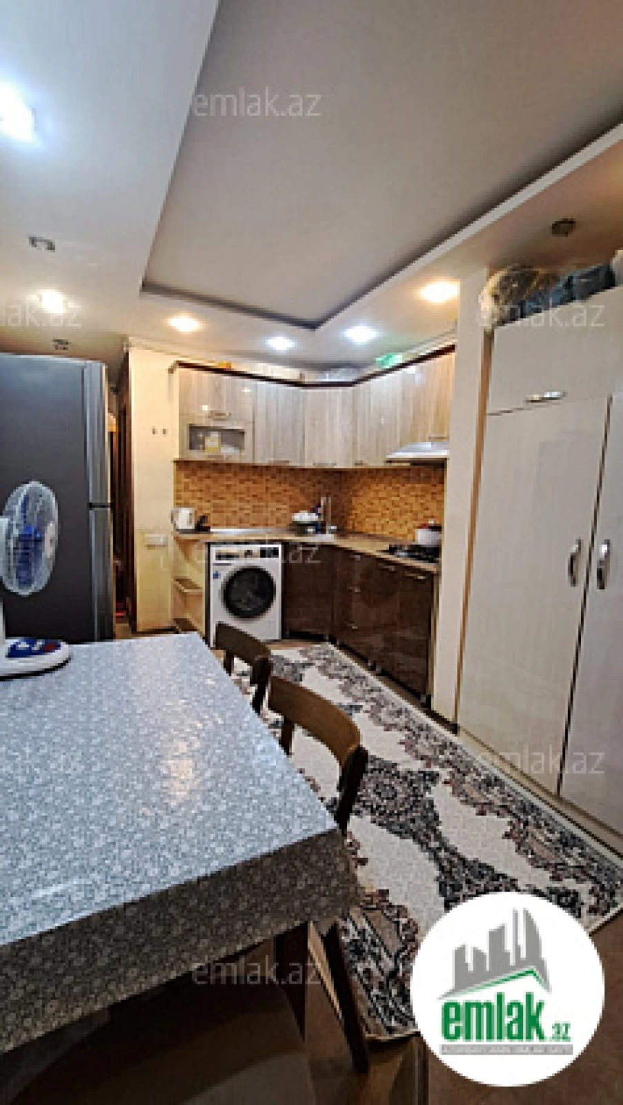 Satılır 2 otaqlı köhnə tikili 60 m²