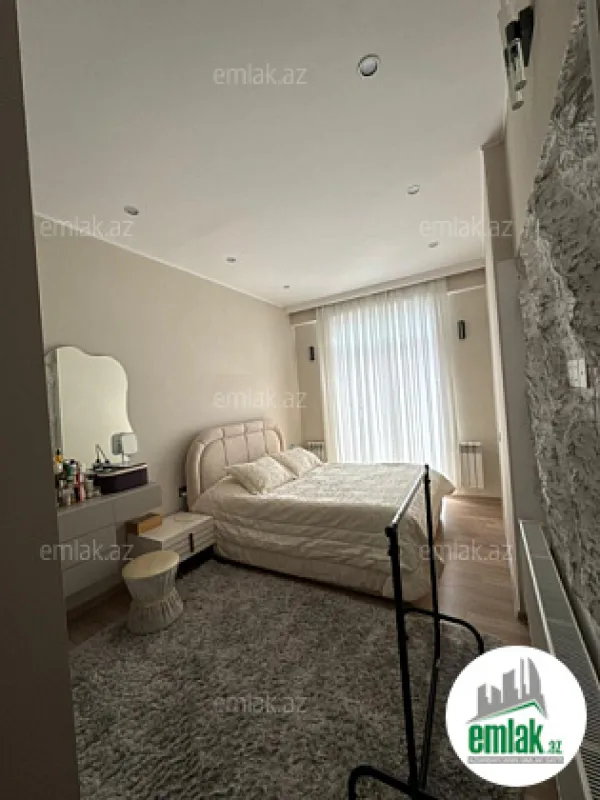 Satılır 2 otaqlı yeni tikili 65 m²