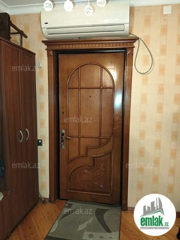 Satılır 3 otaqlı köhnə tikili 80 m²