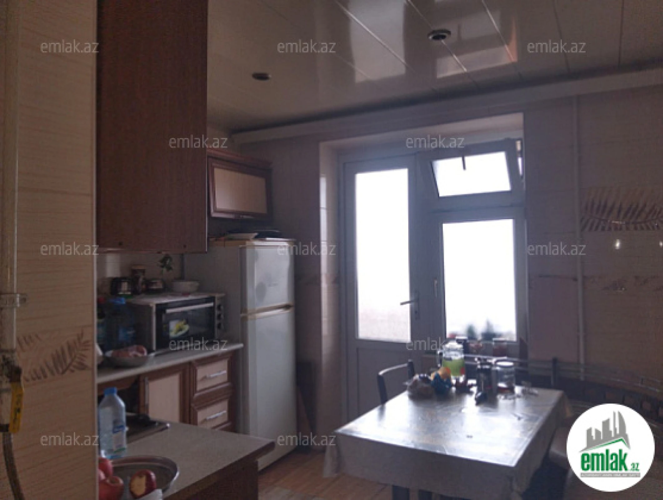 Satılır 3 otaqlı köhnə tikili 80 m²