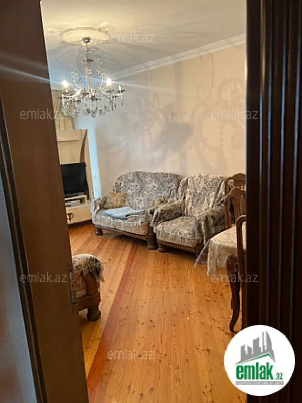 Satılır 3 otaqlı köhnə tikili 80 m²