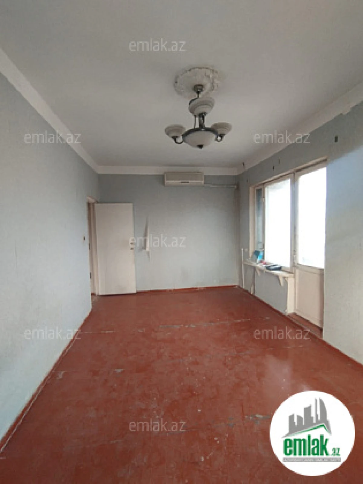 Satılır 1 otaqlı köhnə tikili 45 m²