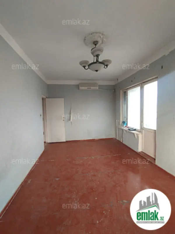 Satılır 1 otaqlı köhnə tikili 45 m²