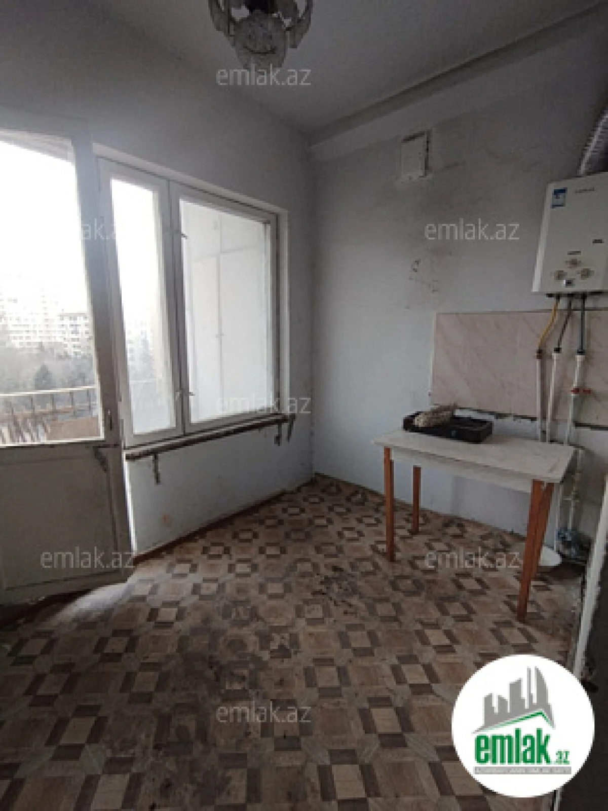 Satılır 1 otaqlı köhnə tikili 45 m²