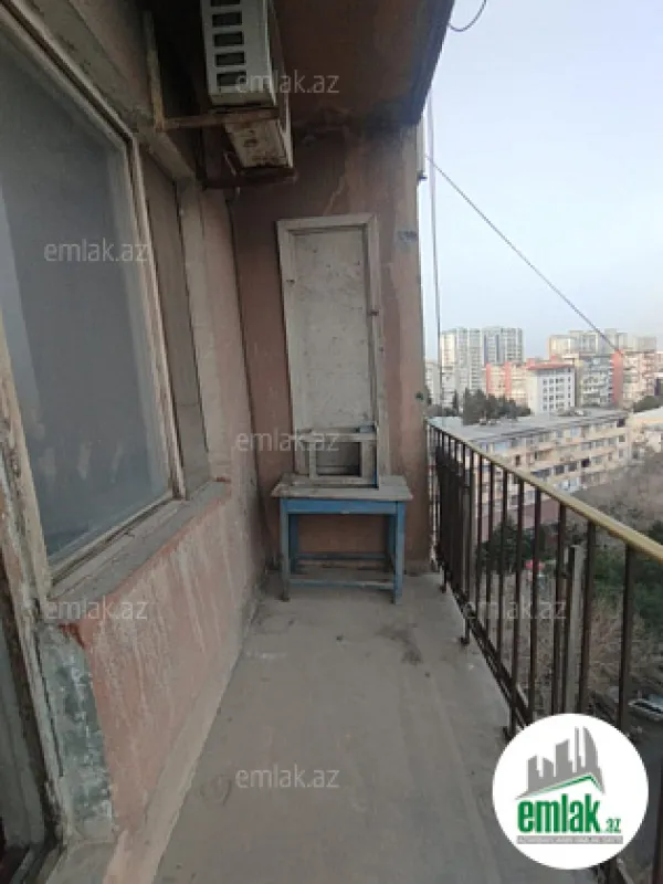 Satılır 1 otaqlı köhnə tikili 45 m²