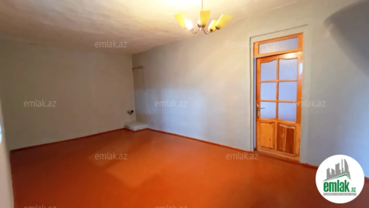 Satılır 6 otaqlı həyət evi 350 m²