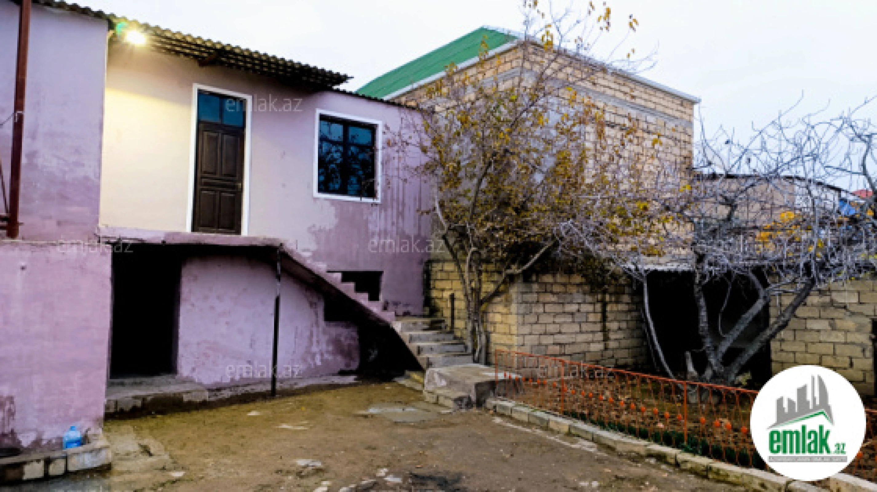 Satılır 6 otaqlı həyət evi 350 m²