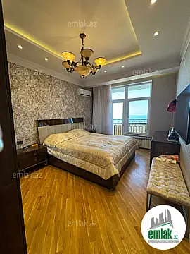 Satılır 3 otaqlı yeni tikili 130 m²