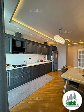 Satılır 3 otaqlı yeni tikili 130 m²