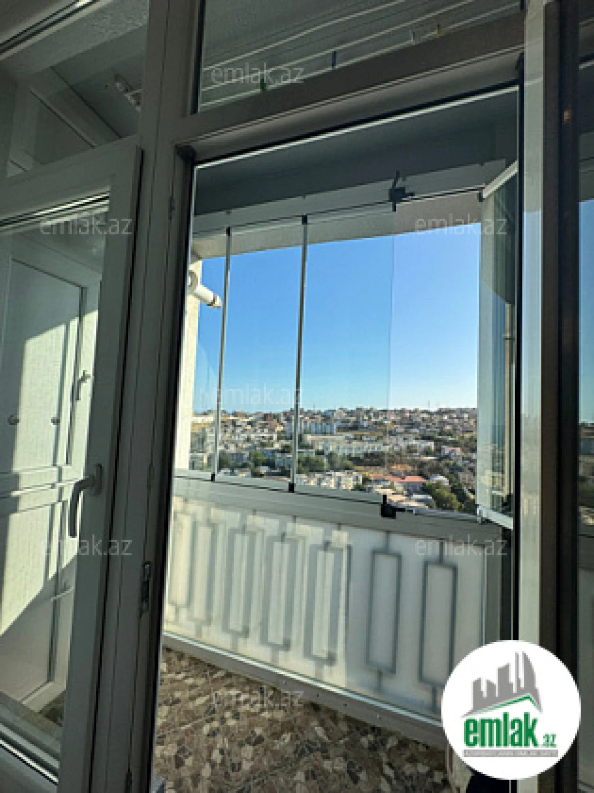 Satılır 3 otaqlı yeni tikili 130 m²