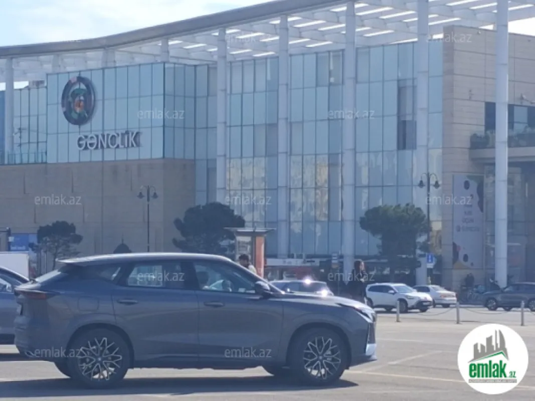 Satılır 3 otaqlı köhnə tikili 80 m²