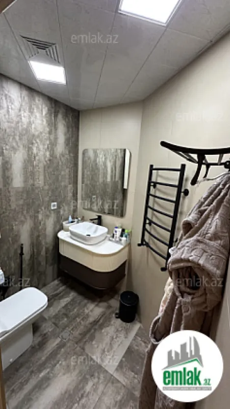 Satılır 3 otaqlı yeni tikili 157 m²