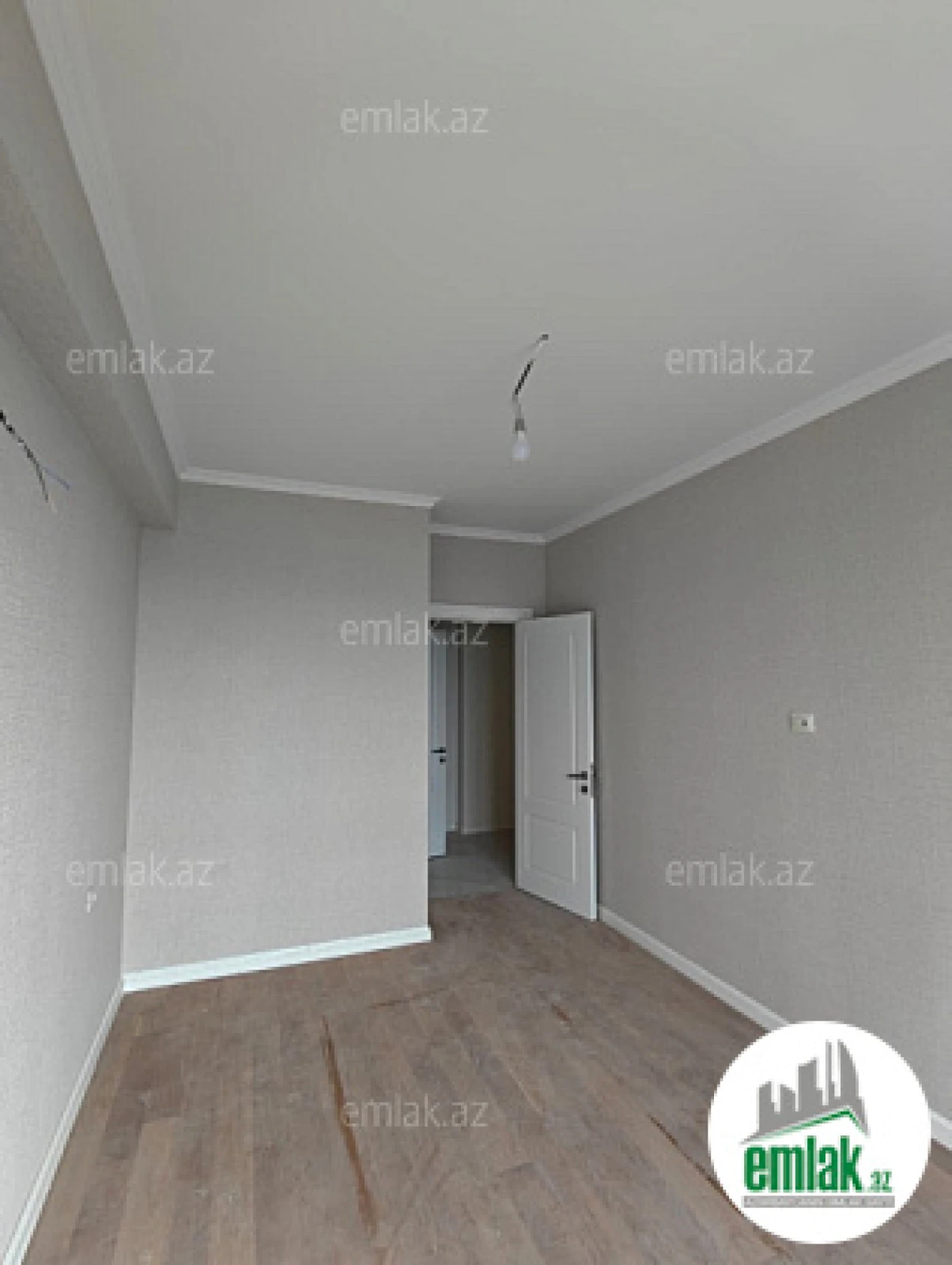 Satılır 3 otaqlı yeni tikili 75 m²
