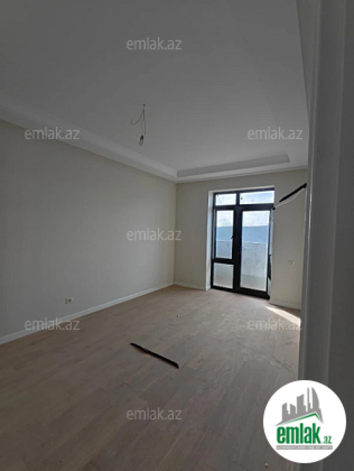 Satılır 3 otaqlı yeni tikili 75 m²