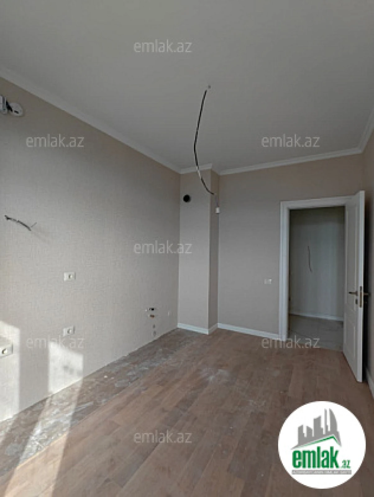 Satılır 3 otaqlı yeni tikili 75 m²