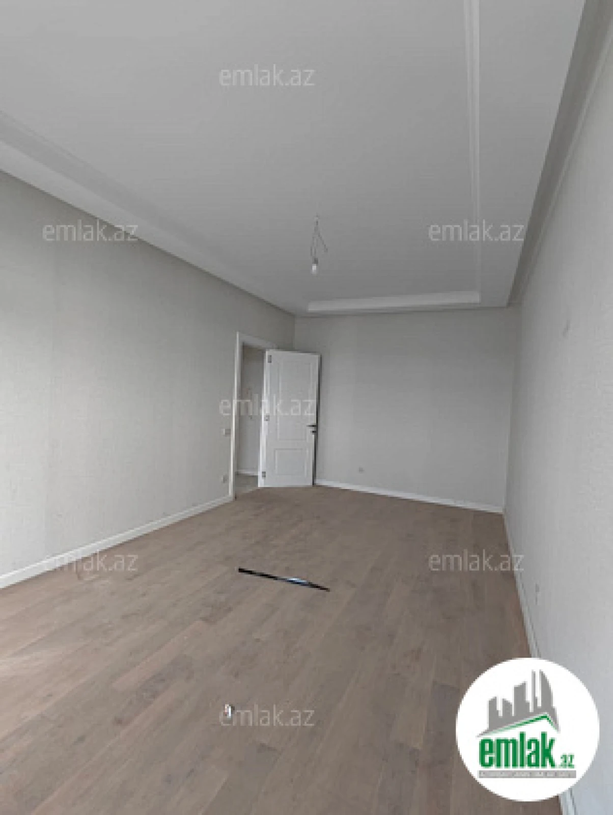 Satılır 3 otaqlı yeni tikili 75 m²