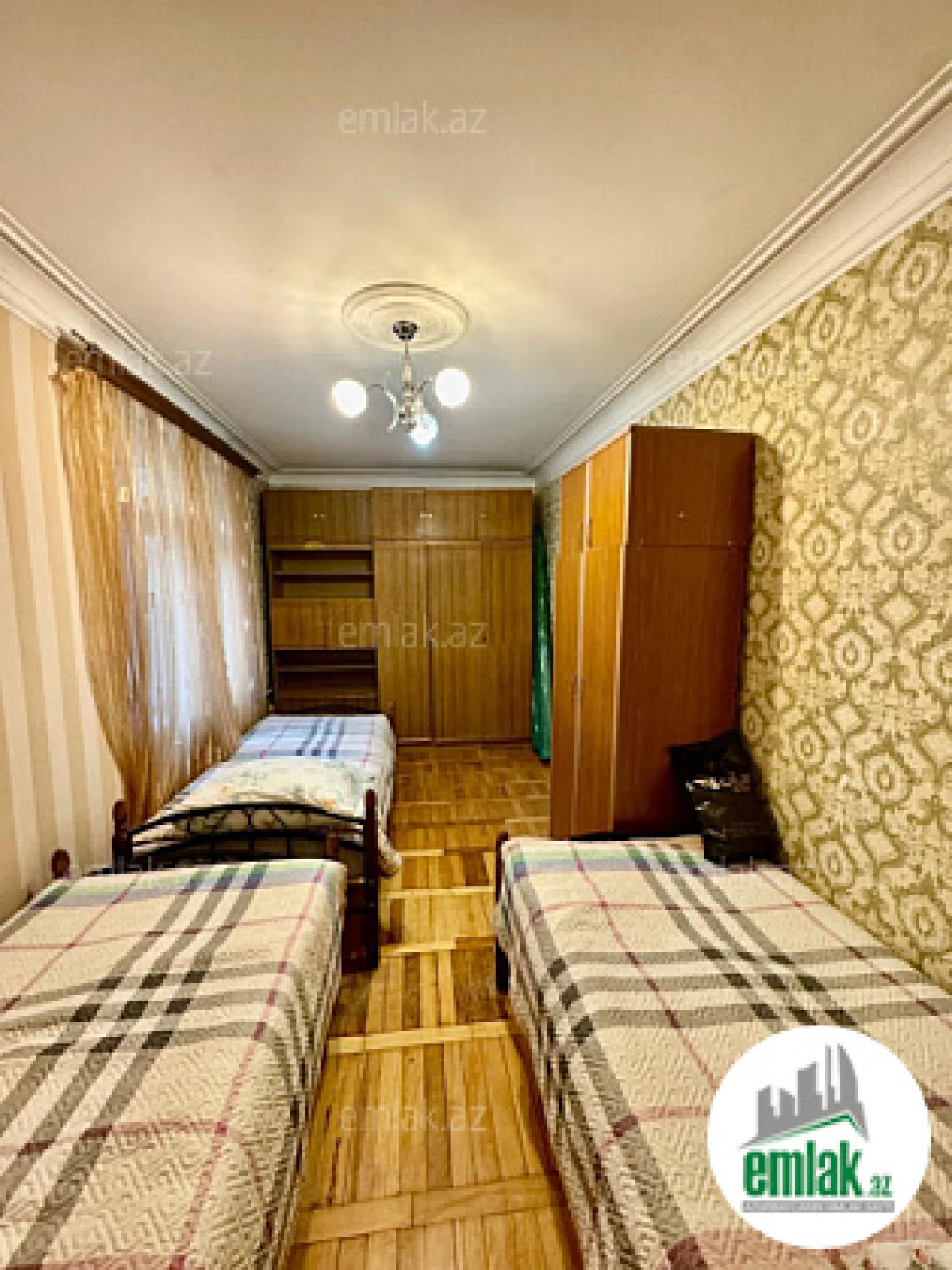 Satılır 2 otaqlı köhnə tikili 60 m²