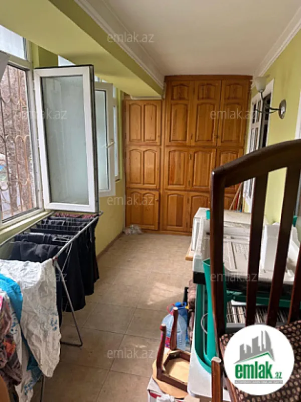 Satılır 5 otaqlı köhnə tikili 120 m²