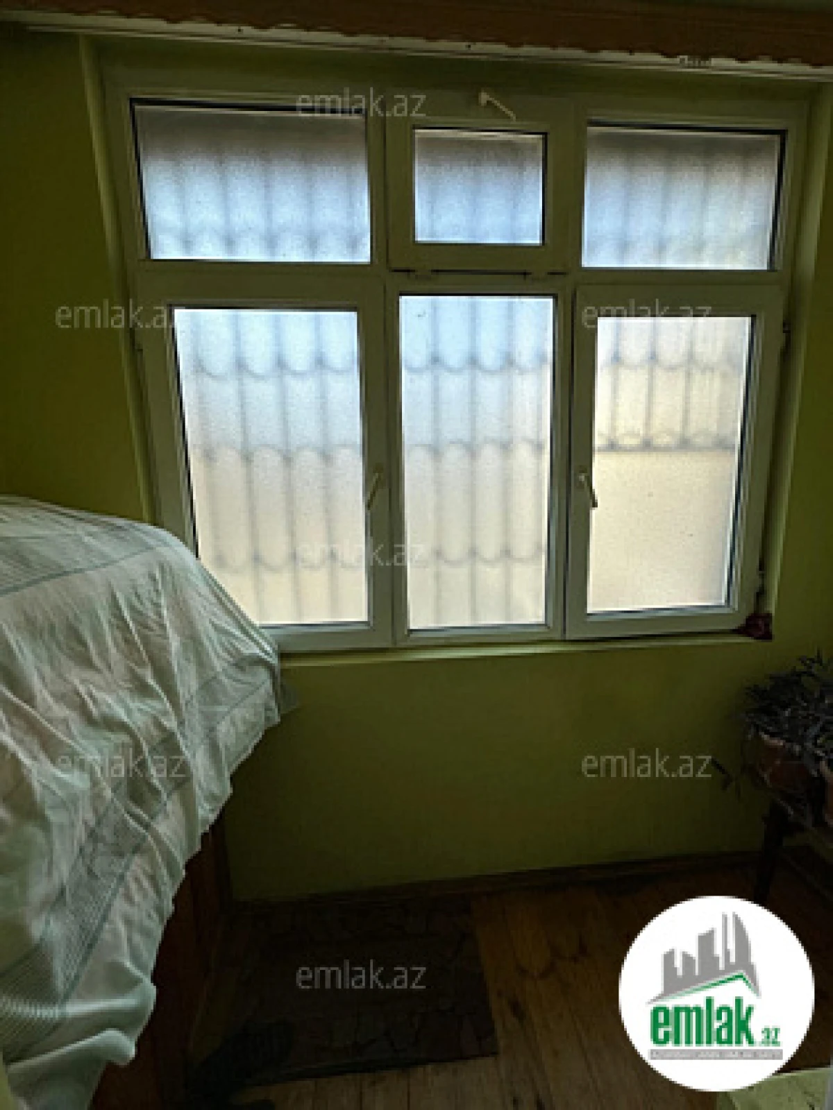 Satılır 5 otaqlı köhnə tikili 120 m²