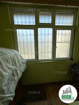 Satılır 5 otaqlı köhnə tikili 120 m²