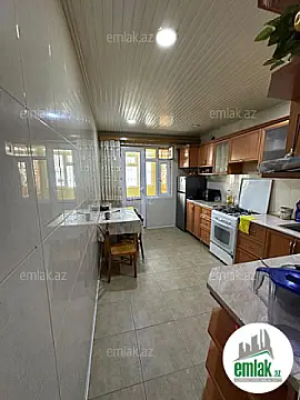 Satılır 5 otaqlı köhnə tikili 120 m²