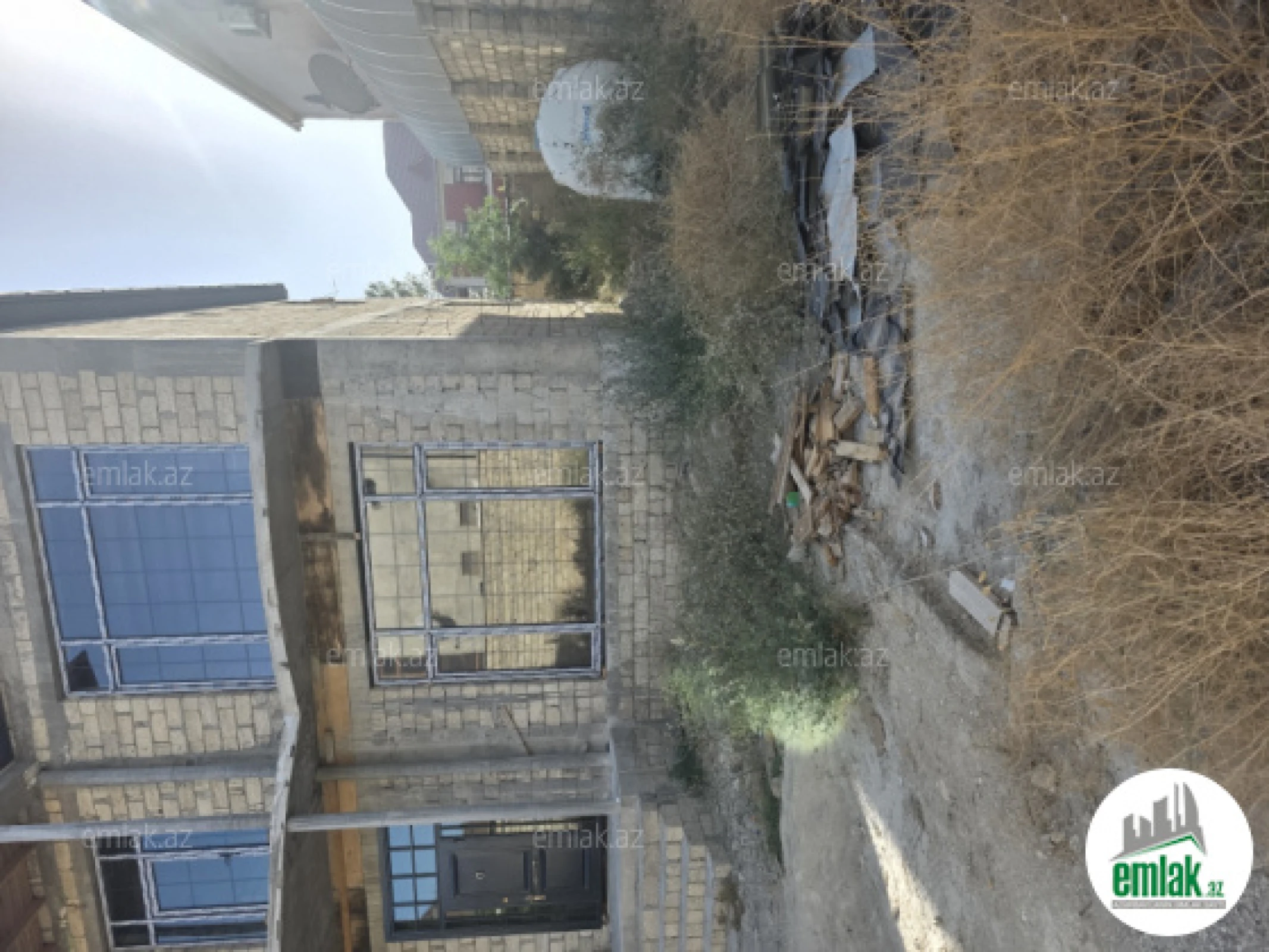 Satılır 6 otaqlı həyət evi 390 m²