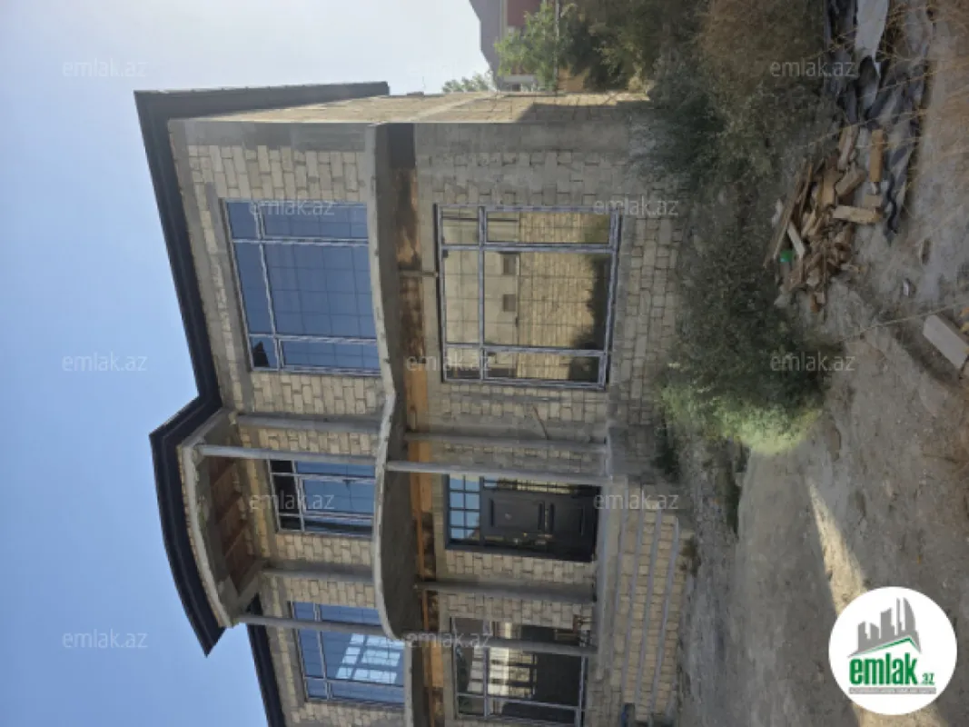 Satılır 6 otaqlı həyət evi 390 m²