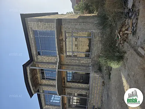 Satılır 6 otaqlı həyət evi 390 m²