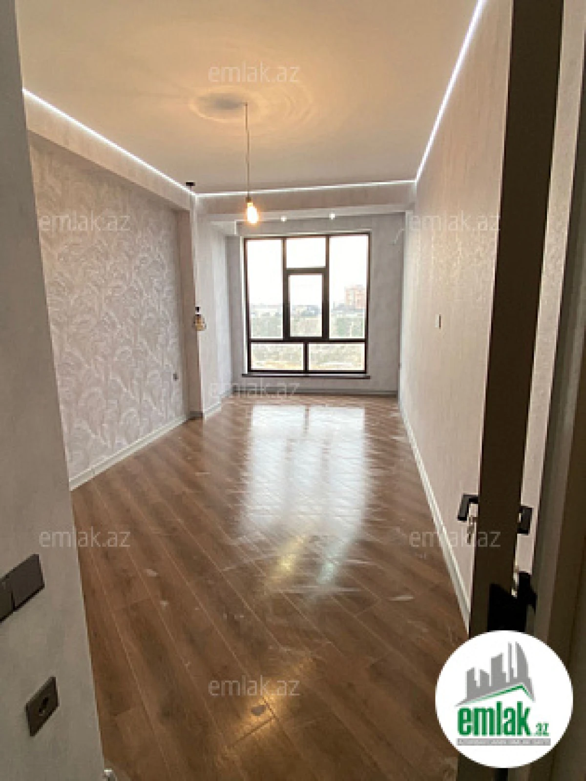 Satılır 3 otaqlı yeni tikili 100 m²