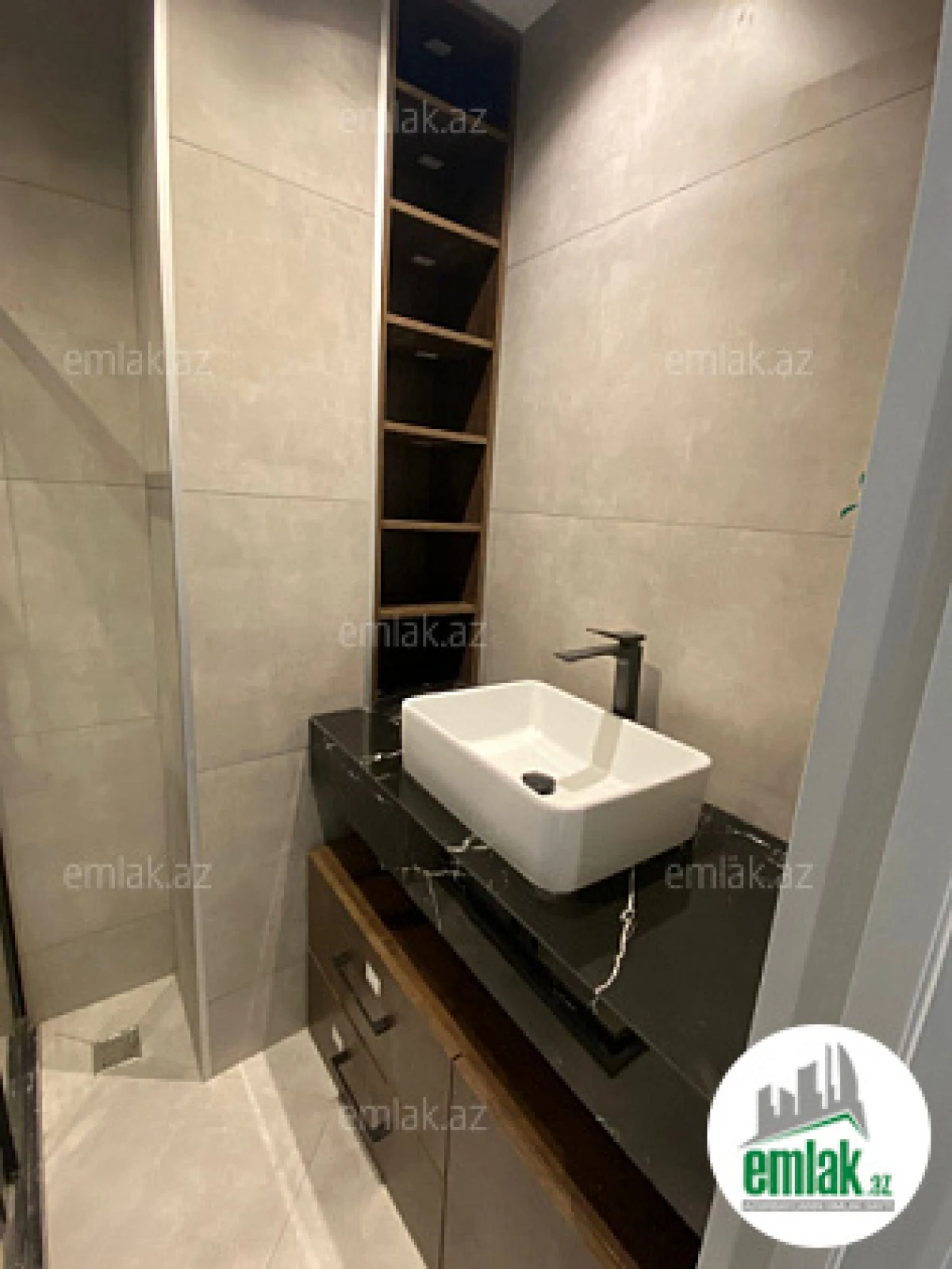 Satılır 3 otaqlı yeni tikili 100 m²