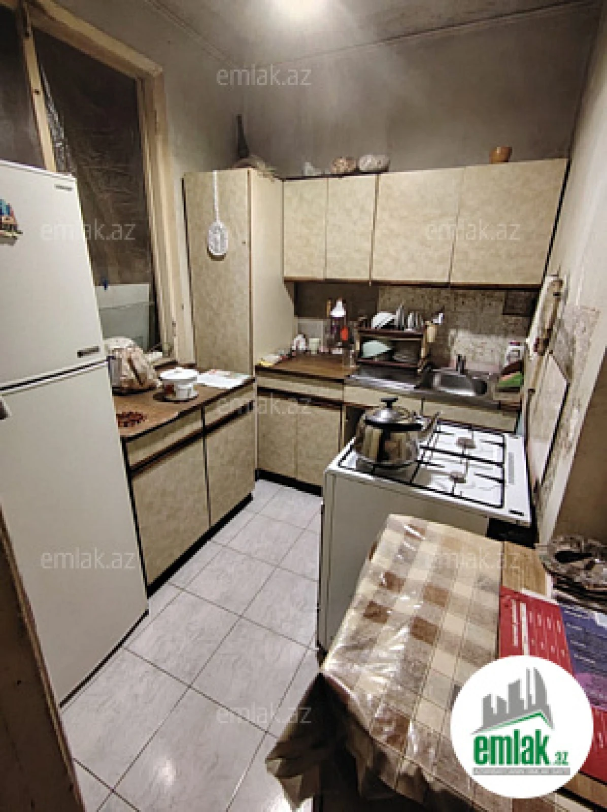 Satılır 2 otaqlı köhnə tikili 62 m²