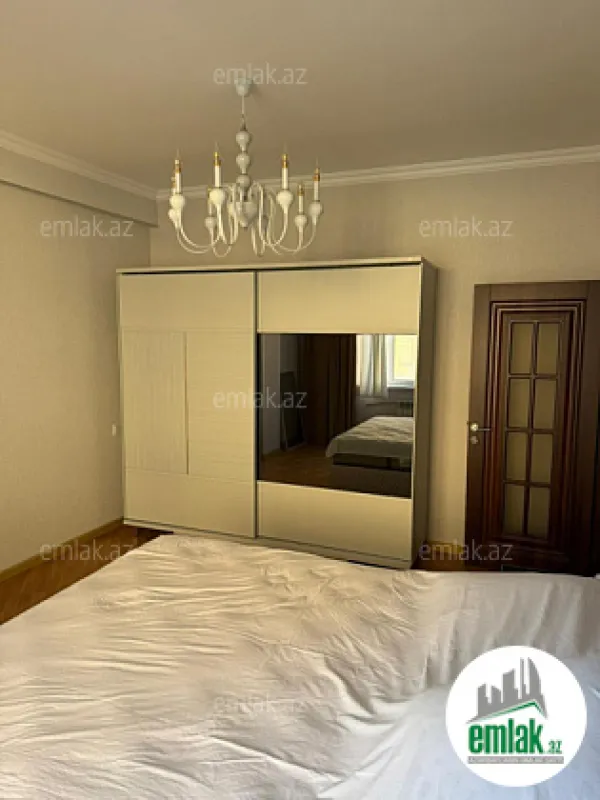 Satılır 3 otaqlı yeni tikili 81 m²