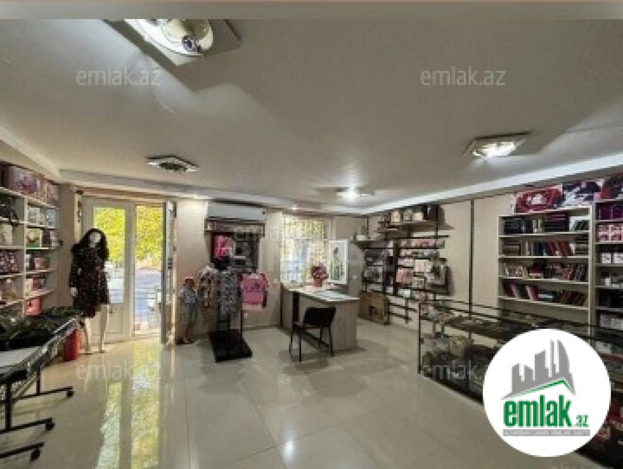 Satılır 4 otaqlı obyekt 90 m²