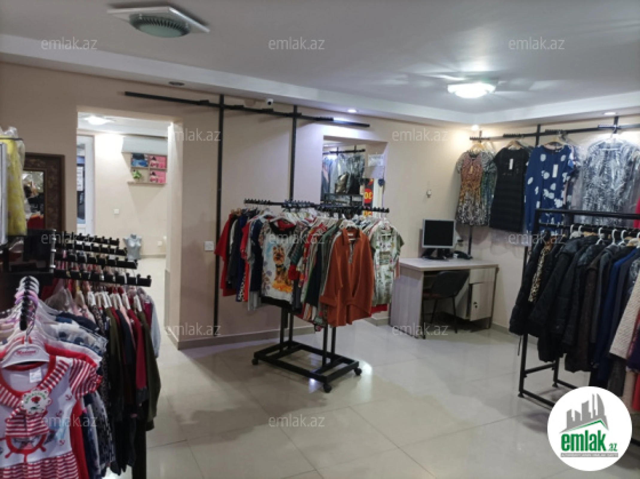 Satılır 4 otaqlı obyekt 90 m²