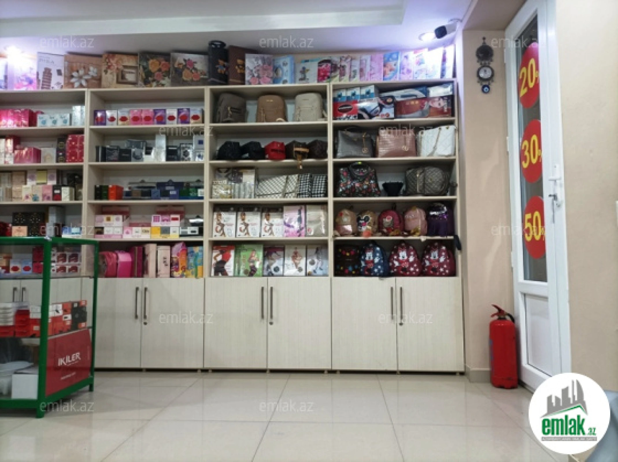 Satılır 4 otaqlı obyekt 90 m²