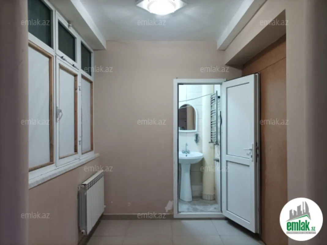 Satılır 4 otaqlı obyekt 90 m²